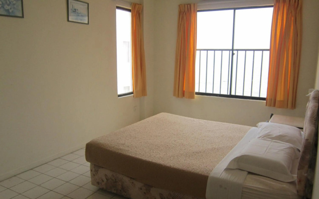 Paradise Lagoon Apartment – Guest Rooms – Port Dickson
