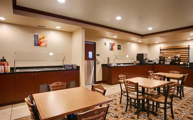 Best Western Shelby Inn & Suites