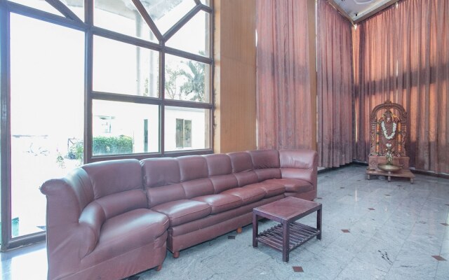 OYO 10885 Hotel Keerthana International