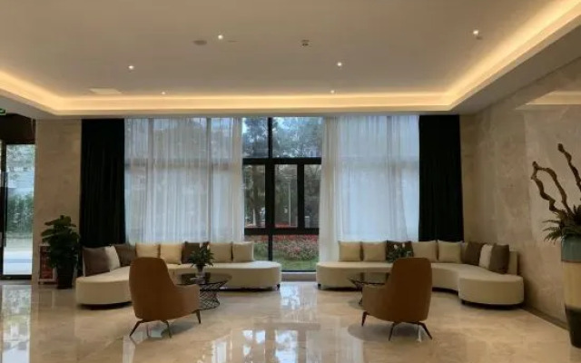 Guangzhou Sun Yat-sen University First Hospital Dongshankou Subway Yumi Boutique Apartment