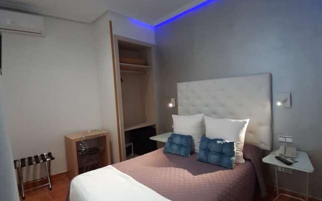 Hostal Las Fuentes - Adults Only