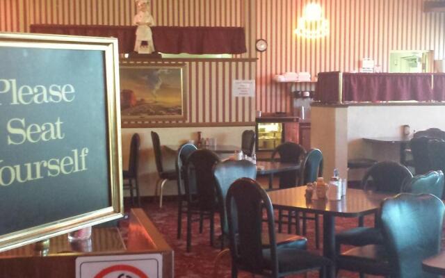 Longstreet Inn & Casino