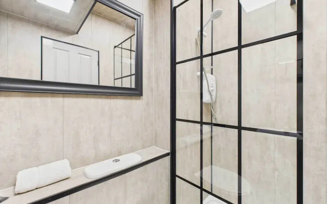 Host Stay Crosby House