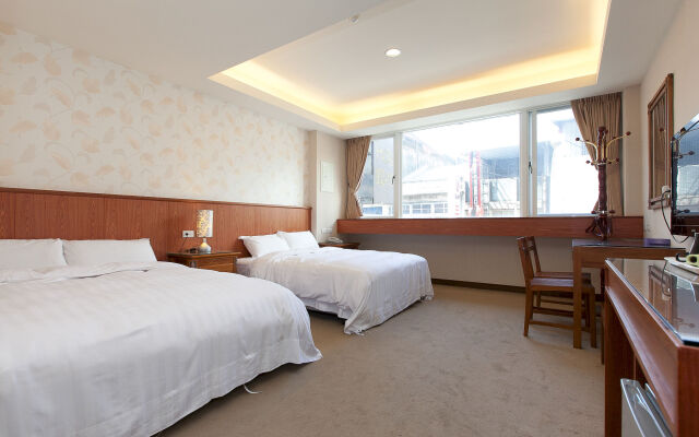 Mucha Hotel