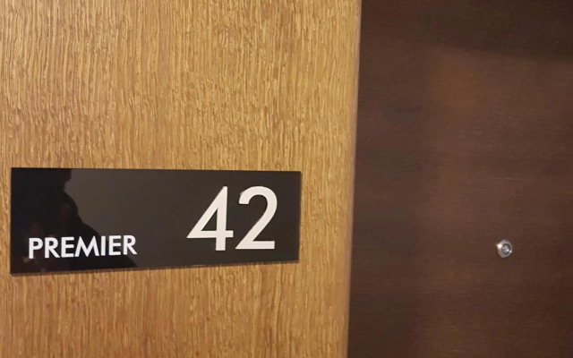 Ogi & Una Premijer 42