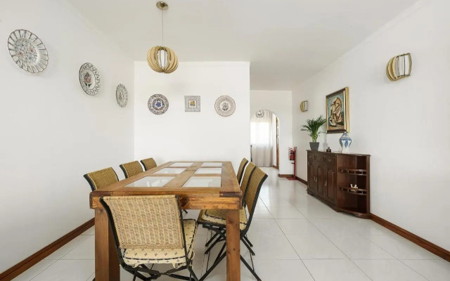 Tropicana Apartment