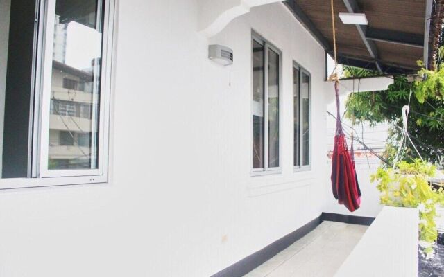 Edens Garden Hostal