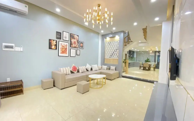 N to M House