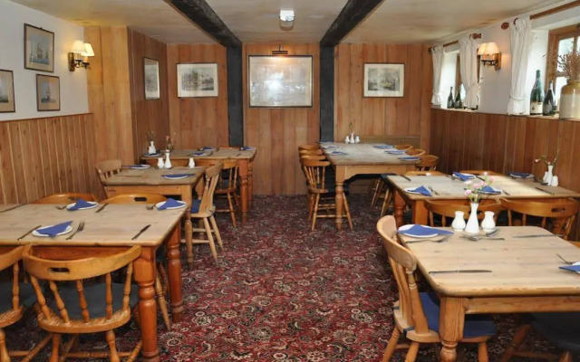 The Horse and Groom