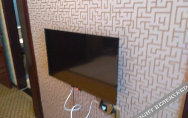Yifeng Business Hotel