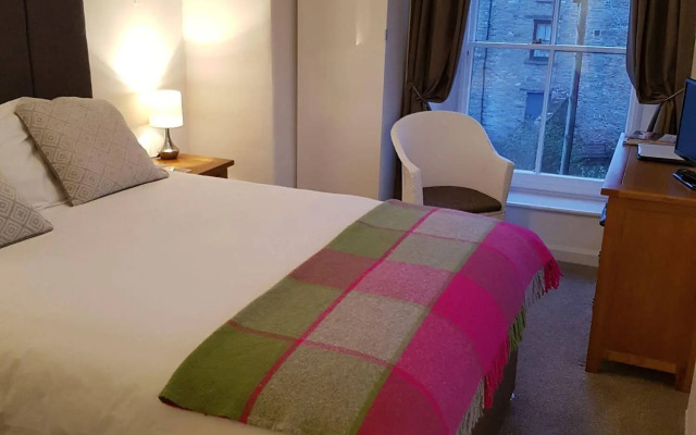 Ty Helyg Guest House