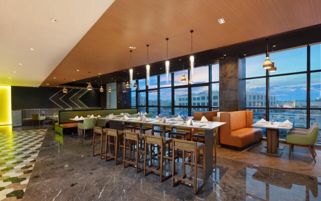 Holiday Inn Hangzhou Airport Zone by IHG