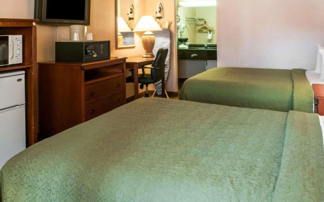 Quality Inn & Suites Las Cruces - University Area