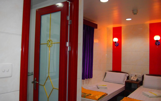 Delta Lounge – Guest Rooms – Hong Kong