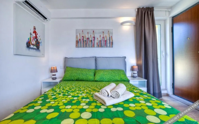 Vaticano apartments-Sistine Chapel area