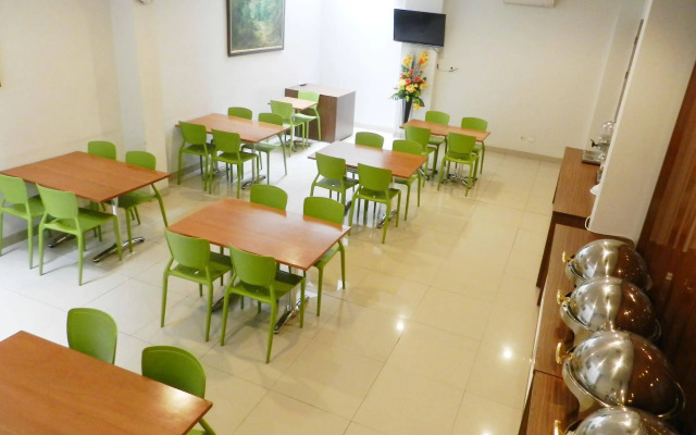 Hotel Dafam Rio