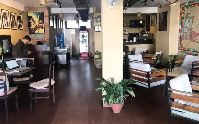 Sun Apartment & Guest House