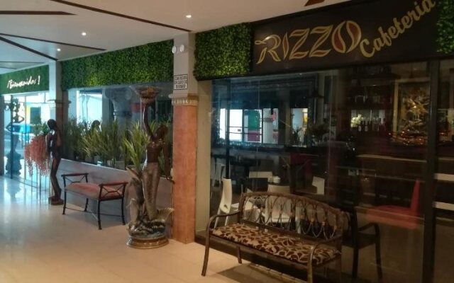 Rizzo Plaza Hotel