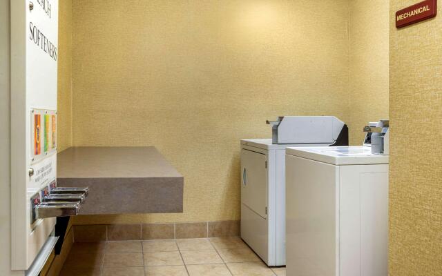 Sleep Inn & Suites Airport