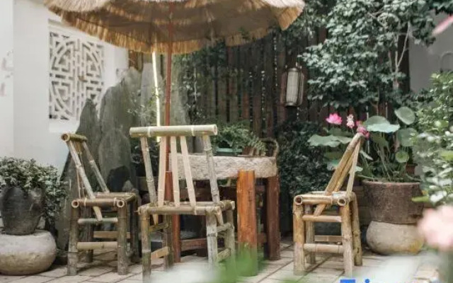 Floral Hotel·Suzhou Front Hall and Backyard Hotel (Pingjiang Road Store)