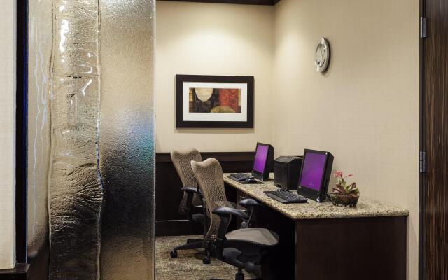 Crowne Plaza Anchorage Midtown by IHG