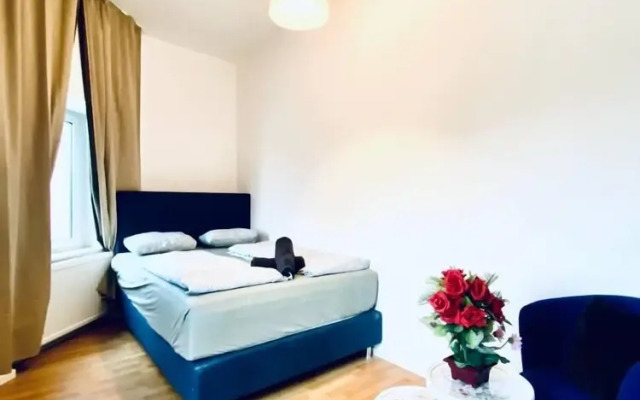 Spacious 4BR Apt Perfect for Groups