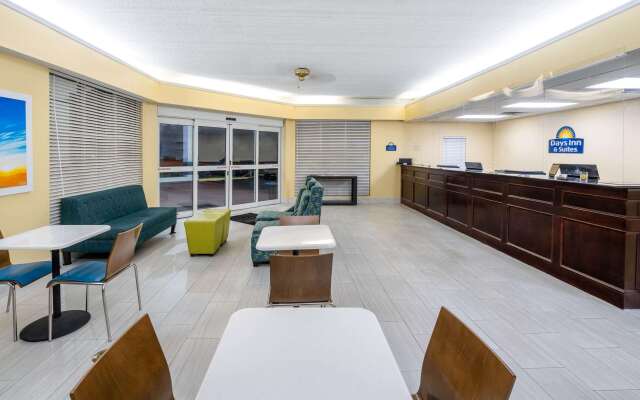 Days Inn by Wyndham Panama City