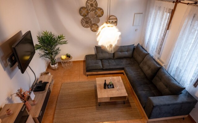 Walnut Tree Villa Ano Archanes-10km From Heraklion