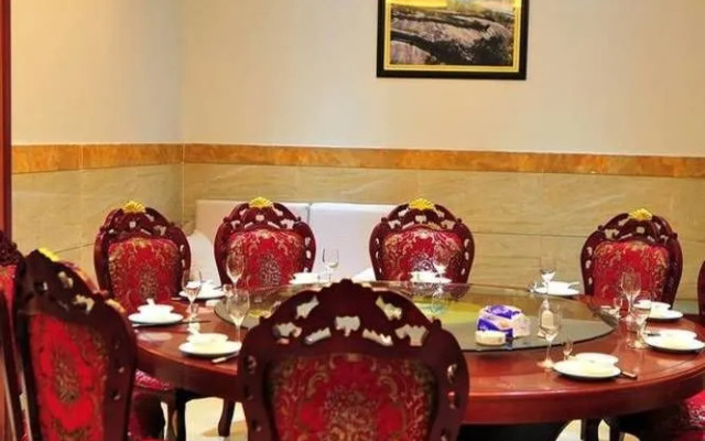 Guoshun Holiday Hotel