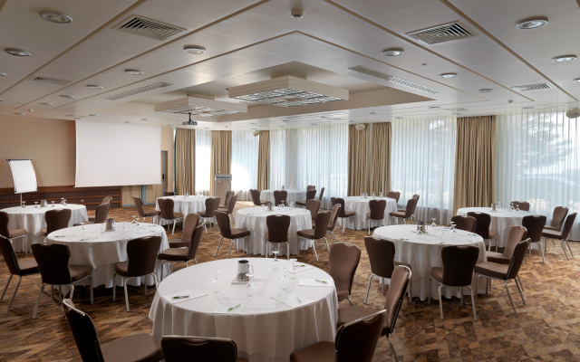 Holiday Inn Athens Attica Av. Airport West, an IHG Hotel