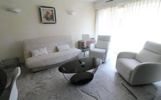2 Bedroom, 2 Bathrooms, 2 Mins From the Croisette, Monod 348