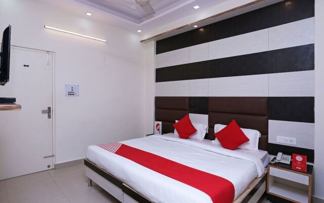 Laxmi Sadan Residency by OYO Rooms