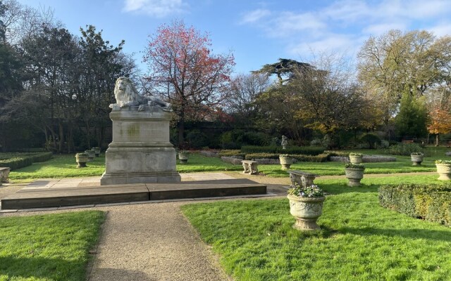 Immaculate 1-bed Apartment Near the River Thames