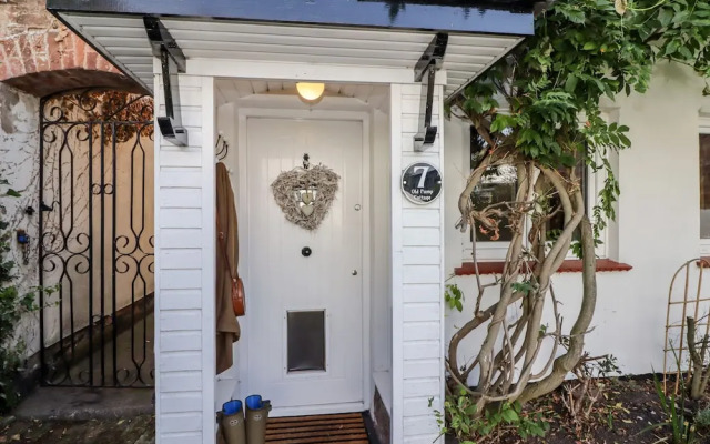 Old Pump Cottage