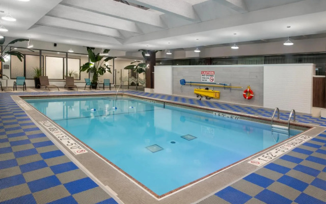 Crowne Plaza Kitchener-Waterloo by IHG