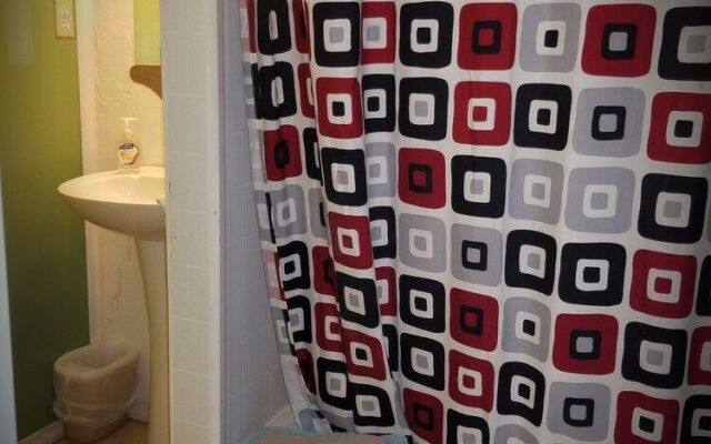 Hatfield McCoy House Inn