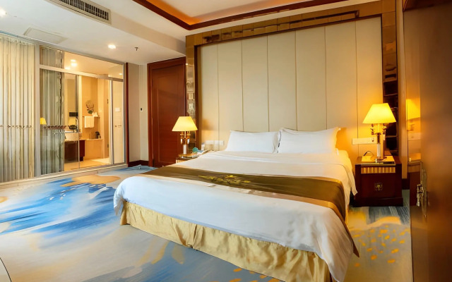 Yijian Holiday Hotel