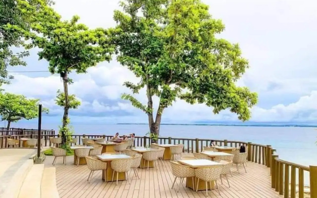 Mactan Newtown Beachfront Condo