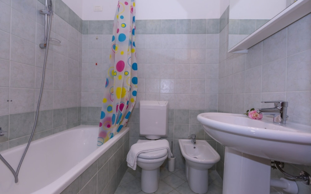 Fontana Del Lago Apt. 13