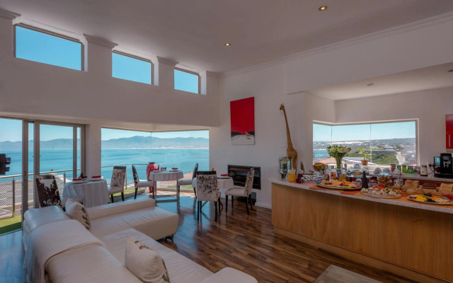 Sea Star Lodge