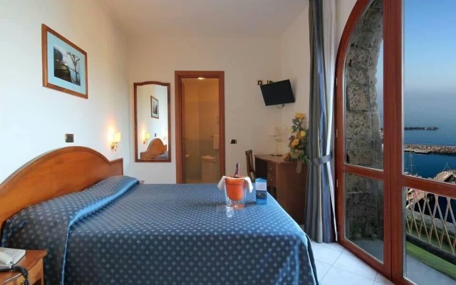 HR Hotel & Spa