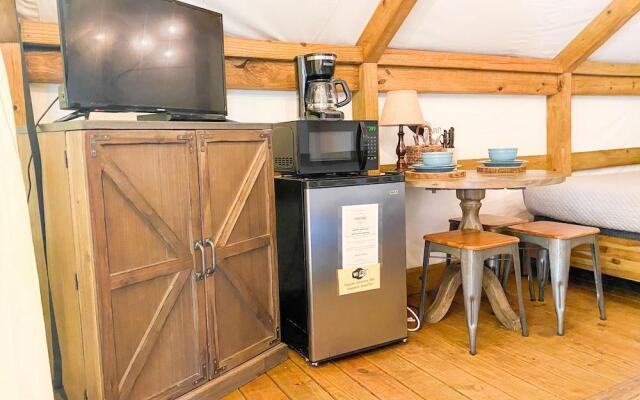 Geronimo Creek Retreat Glamping Cabin #3