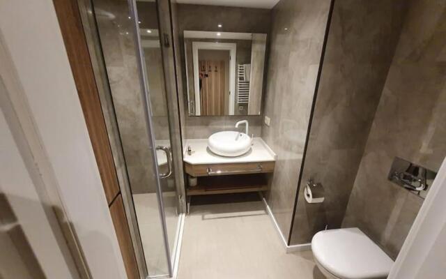 Leo Group BEST STUDIO 2507 Alliance Palace