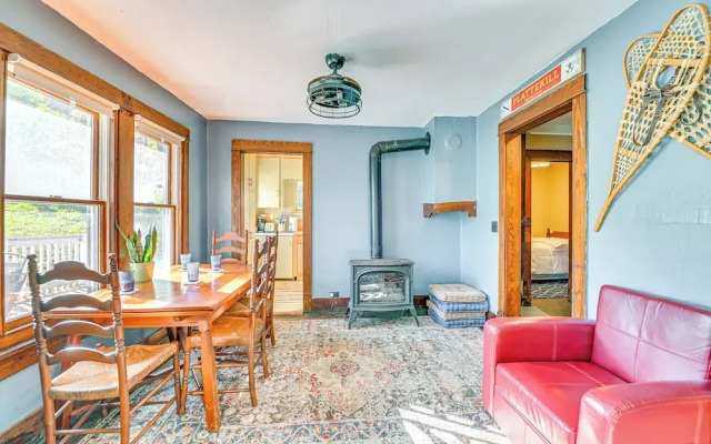 Pet-friendly Catskills Retreat: Fire Pit & Deck!