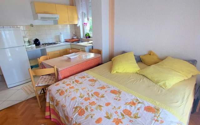 Elegant Apartments With Sea View and Balcony