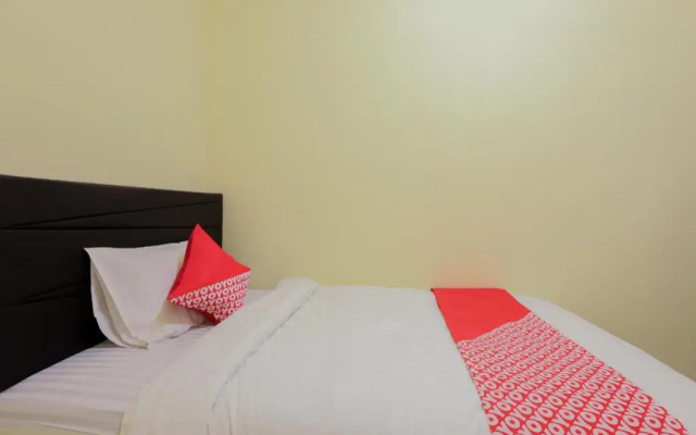 OYO 779 Mn One Residence Syariah Near ITC Cempaka Mas Near Kalbe Farma