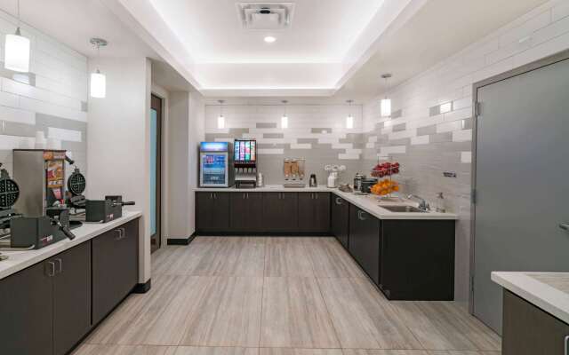 La Quinta Inn & Suites by Wyndham Mobile