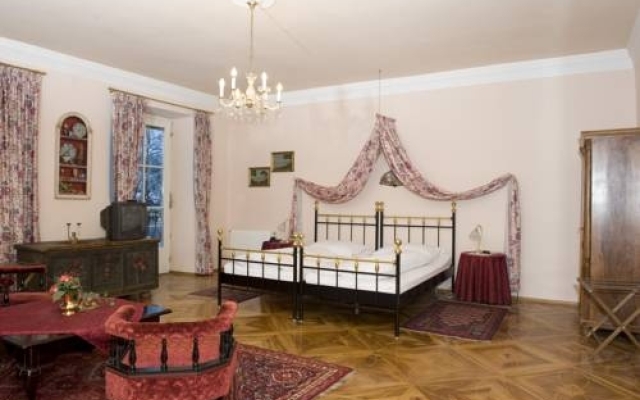 Schlosshotel St. Georgen