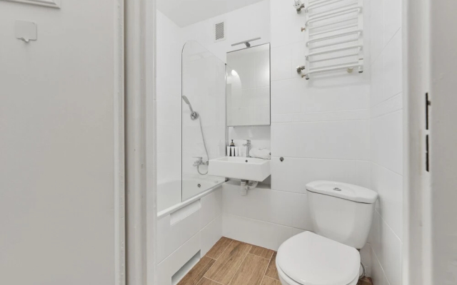 Bright Studio Krynicka by Renters