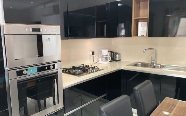 Side SeaView 3Bedrooms Apartment Sliema